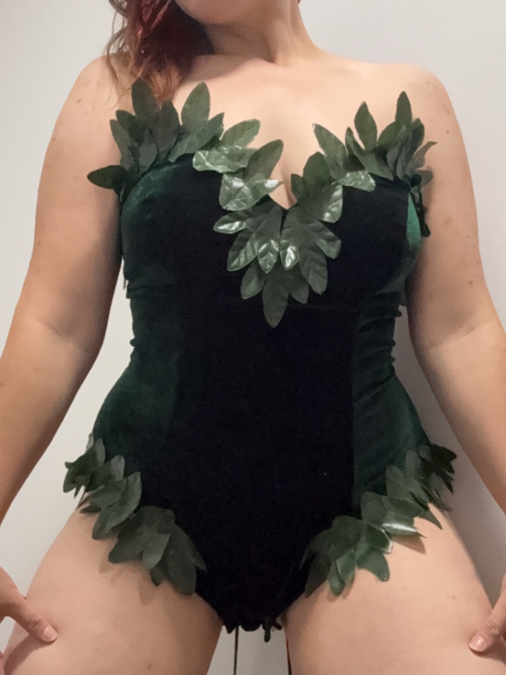 Vintage Dark Green Velvet Leaf Trim Bodysuit - Picture 8 of 8
